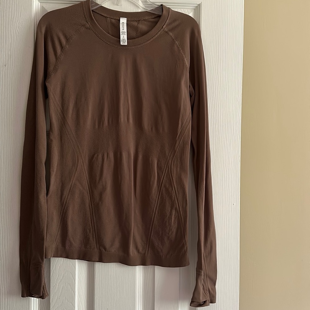 Athleta xs long sleeve top worn once